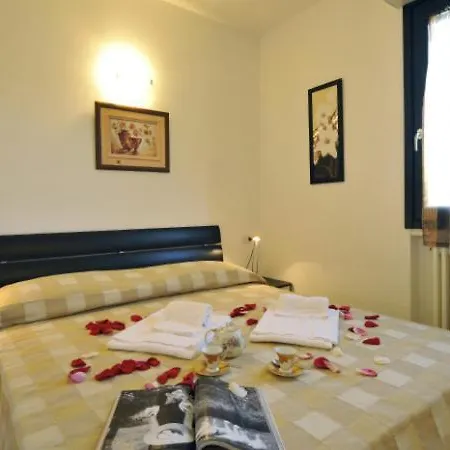 아파트 Sleeps 3 Pool