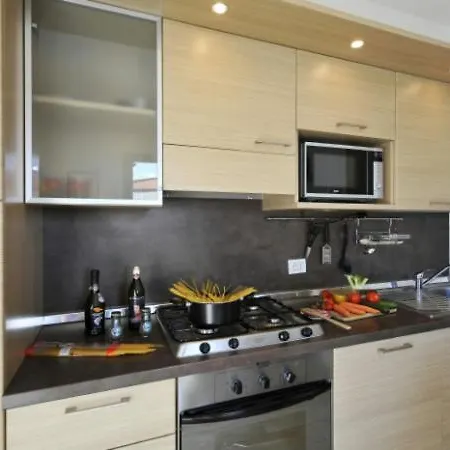 아파트 Sleeps 3 Pool